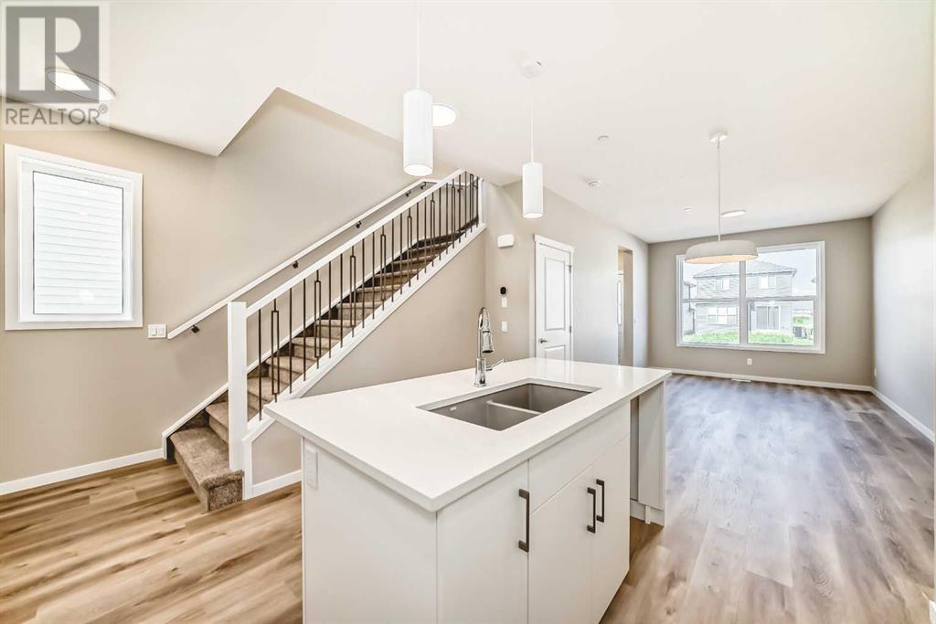 Single Family House for Sale in  Hotchkiss Drive SE Hotchkiss Calgary 