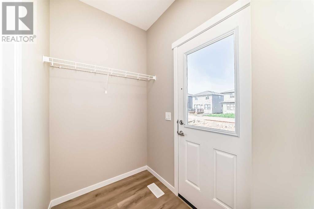 Single Family House for Sale in  Hotchkiss Drive SE Hotchkiss Calgary 