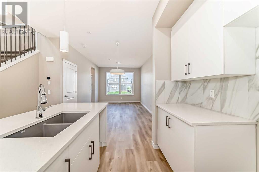 Single Family House for Sale in  Hotchkiss Drive SE Hotchkiss Calgary 