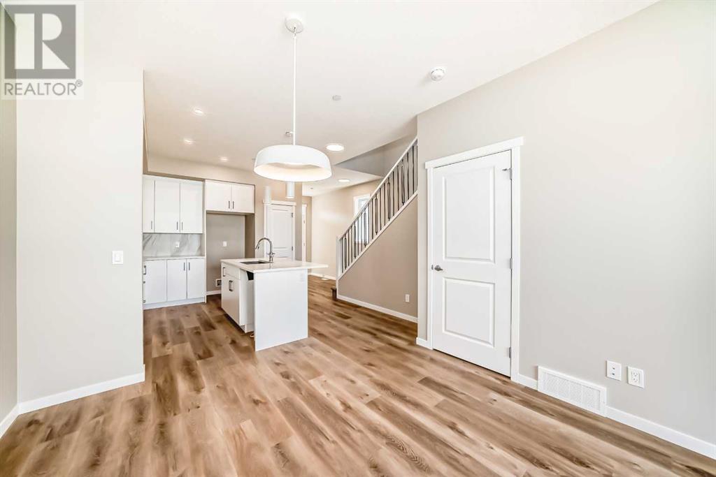 Single Family House for Sale in  Hotchkiss Drive SE Hotchkiss Calgary 