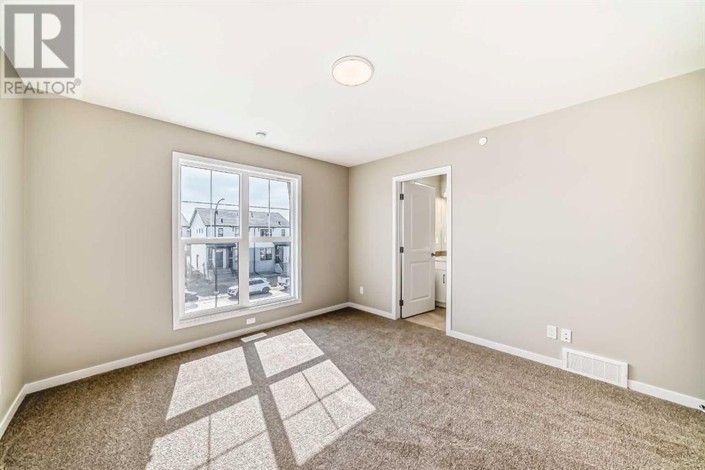 Single Family House for Sale in  Hotchkiss Drive SE Hotchkiss Calgary 