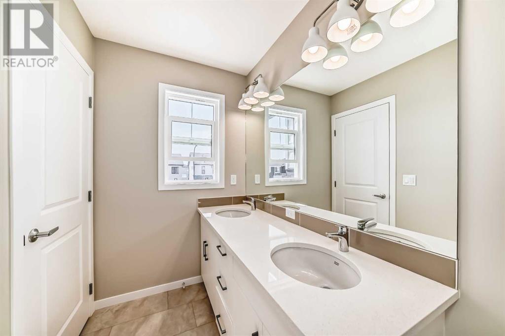 Single Family House for Sale in  Hotchkiss Drive SE Hotchkiss Calgary 