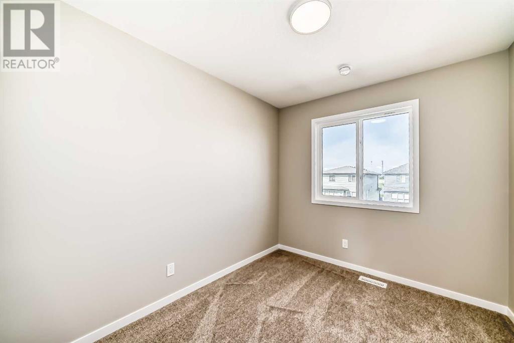Single Family House for Sale in  Hotchkiss Drive SE Hotchkiss Calgary 