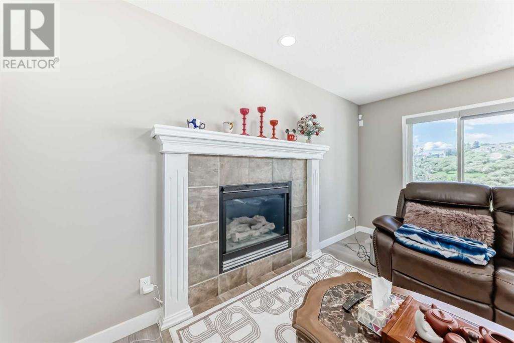 Single Family House for Sale in  Edgeridge Circle NW Edgemont Calgary 