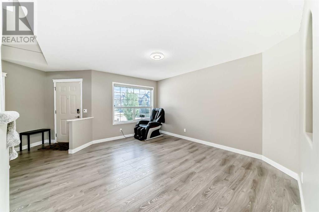 Single Family House for Sale in  Edgeridge Circle NW Edgemont Calgary 