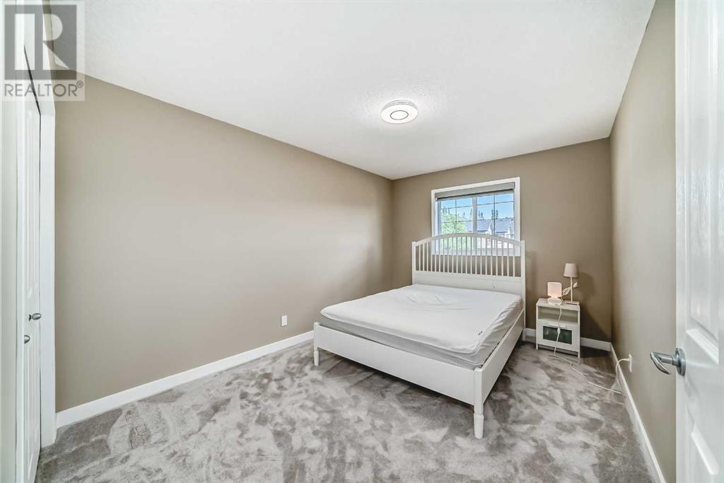 Single Family House for Sale in  Edgeridge Circle NW Edgemont Calgary 