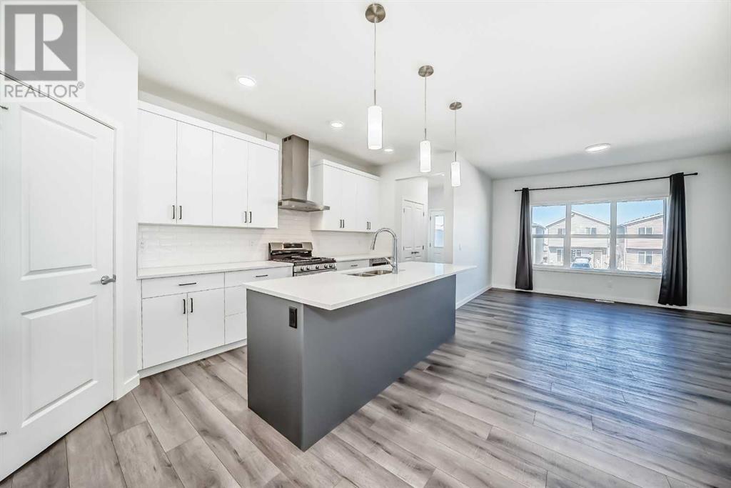 Single Family House for Sale in  Lucas Boulevard NW Livingston Calgary 