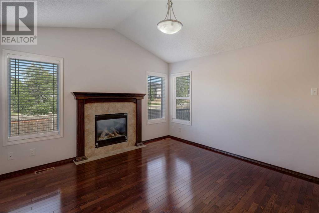 Single Family House for Sale in  Evansborough Crescent NW Evanston Calgary 
