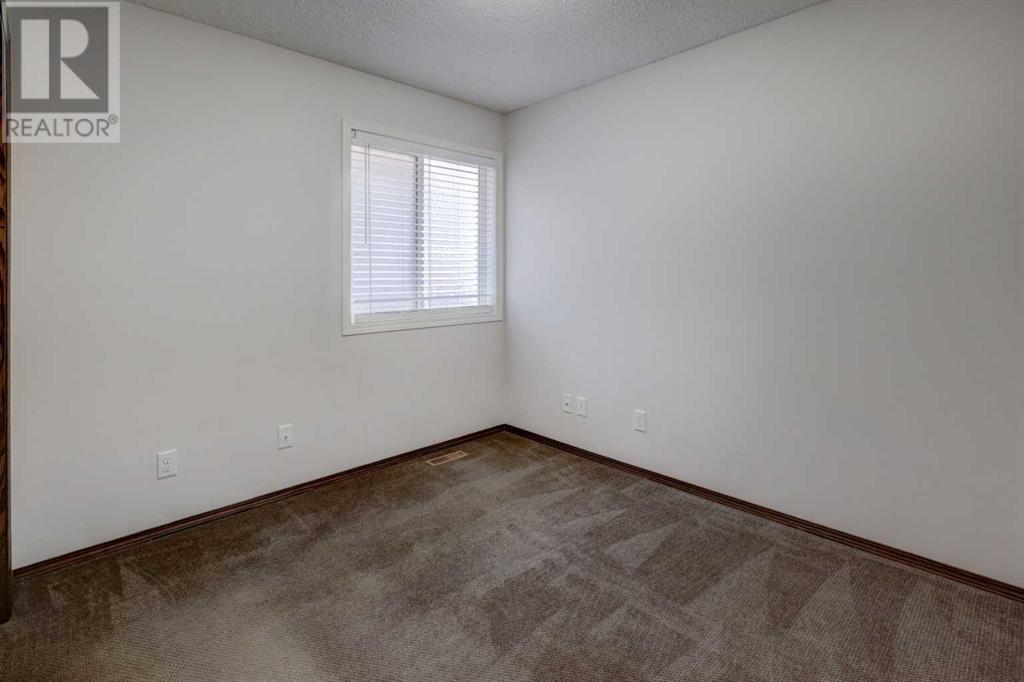 Single Family House for Sale in  Evansborough Crescent NW Evanston Calgary 