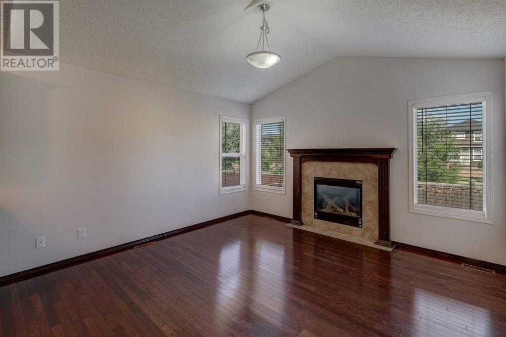 Single Family House for Sale in  Evansborough Crescent NW Evanston Calgary 