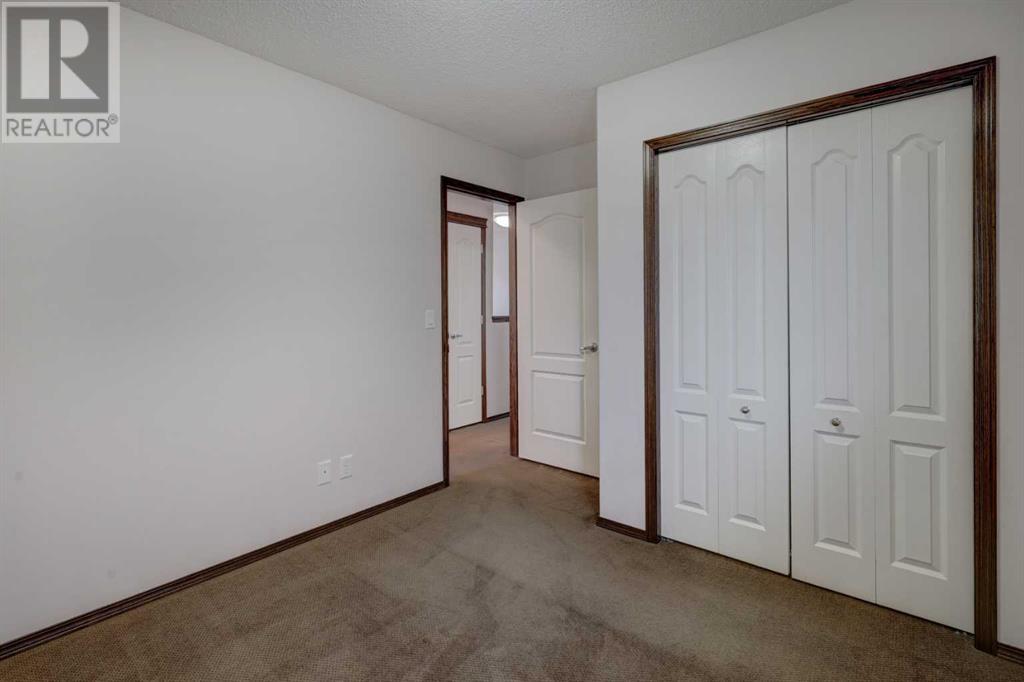 Single Family House for Sale in  Evansborough Crescent NW Evanston Calgary 