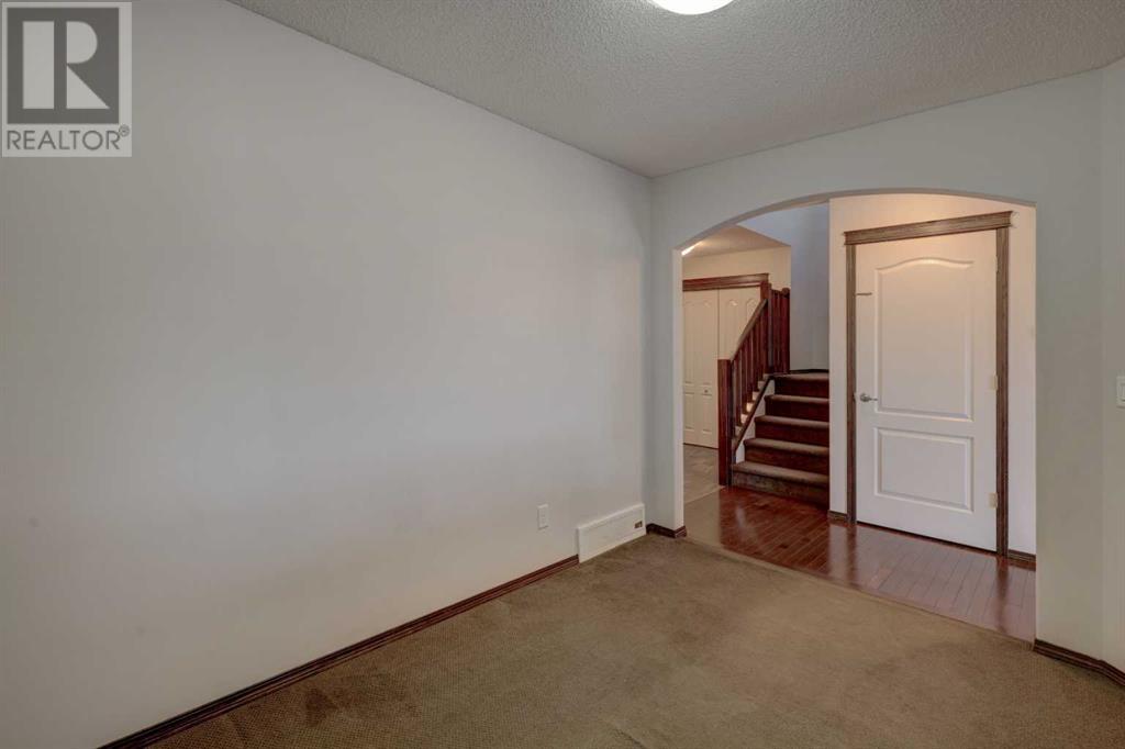Single Family House for Sale in  Evansborough Crescent NW Evanston Calgary 