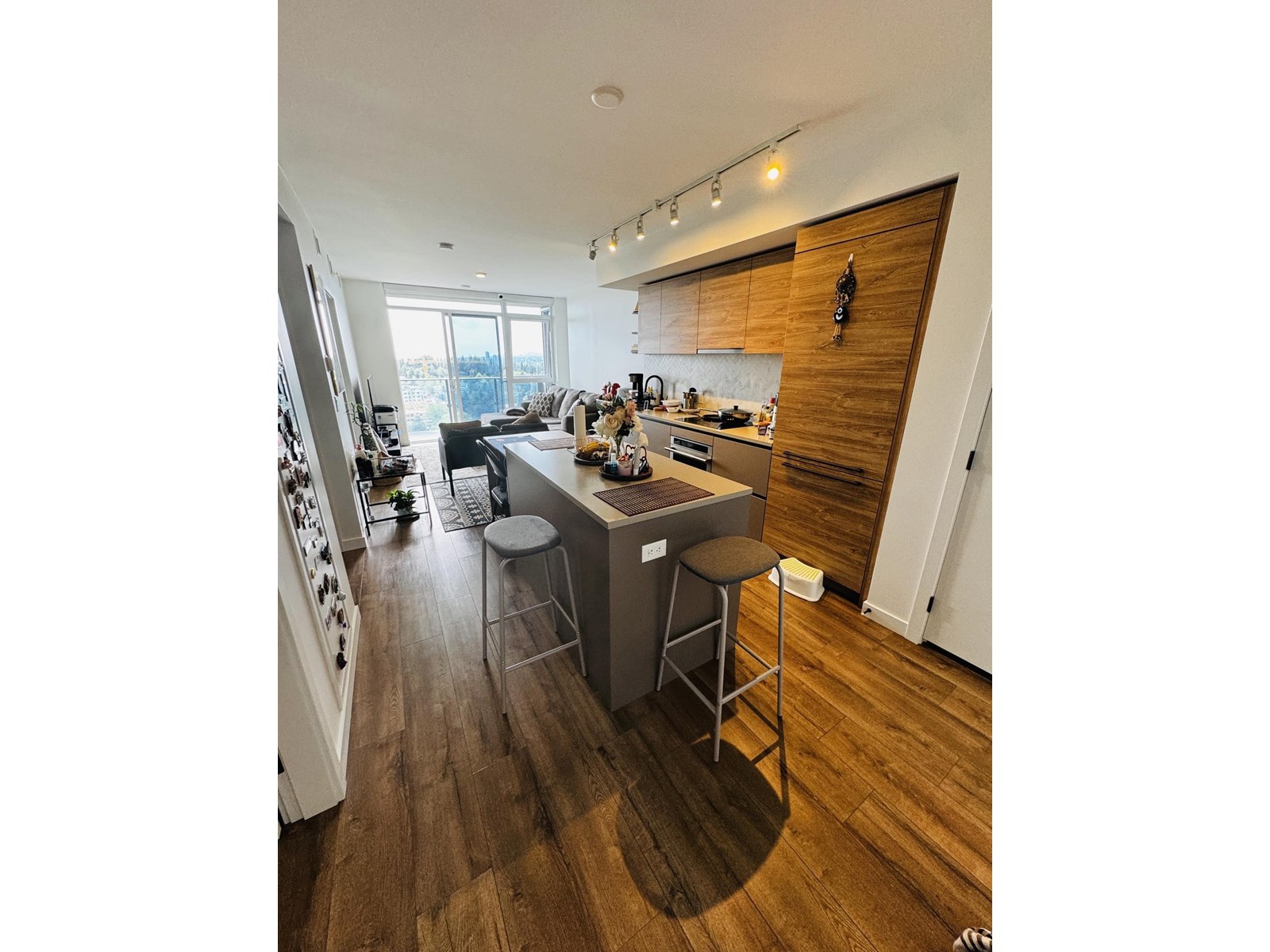 Photo 3 of 1901 13428 105 Avenue, Surrey BC