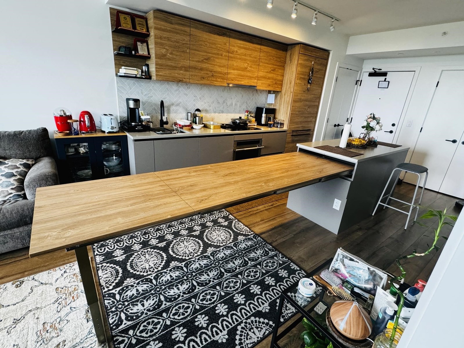Photo 2 of 1901 13428 105 Avenue, Surrey BC