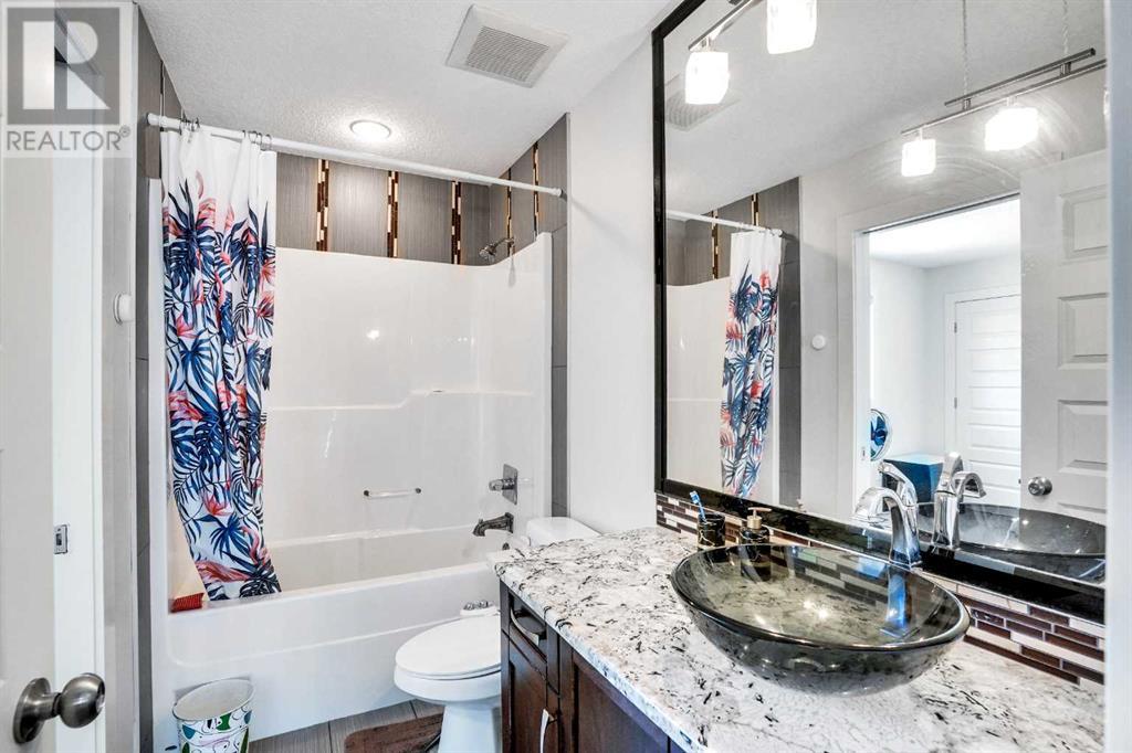 Single Family House for Sale in  Taralake Mews NE Taradale Calgary 