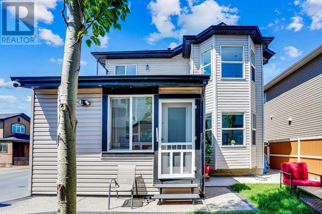 Single Family House for Sale in  Taralake Mews NE Taradale Calgary 