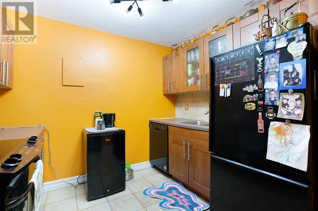 Single Family House for Sale in   Dalton Drive NW Dalhousie Calgary 