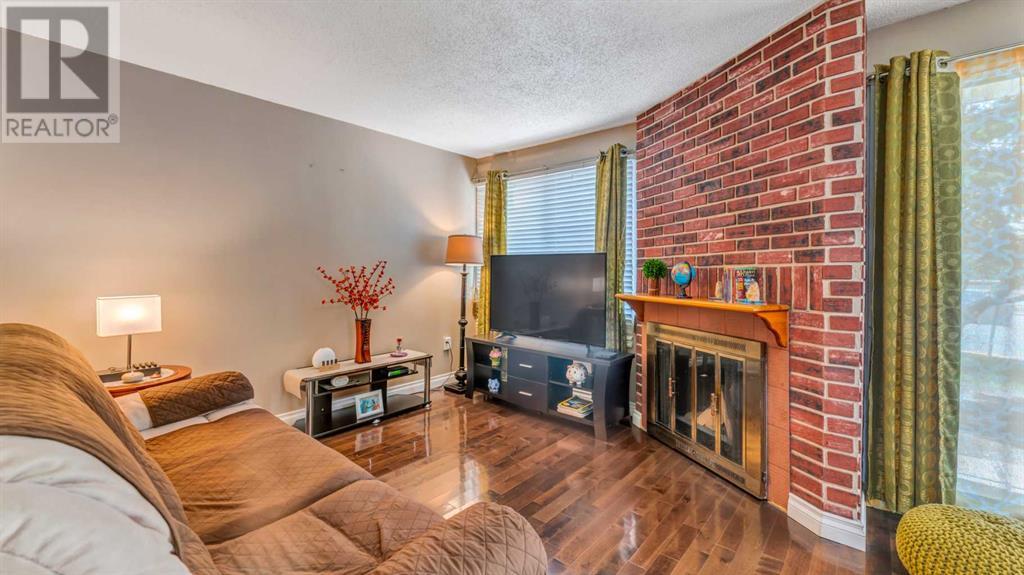 Single Family House for Sale in    Street NE Rundle Calgary 