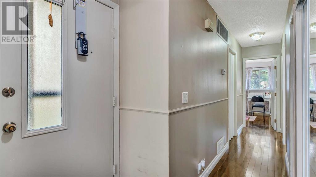 Single Family House for Sale in    Street NE Rundle Calgary 