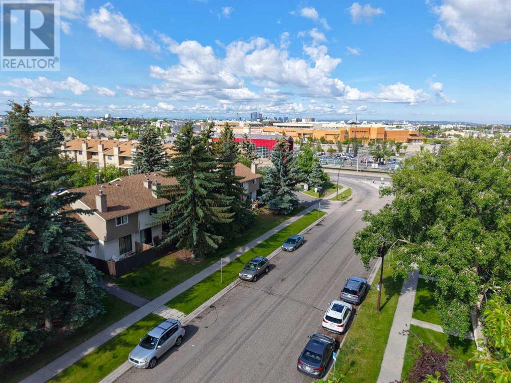 Single Family House for Sale in    Street NE Rundle Calgary 