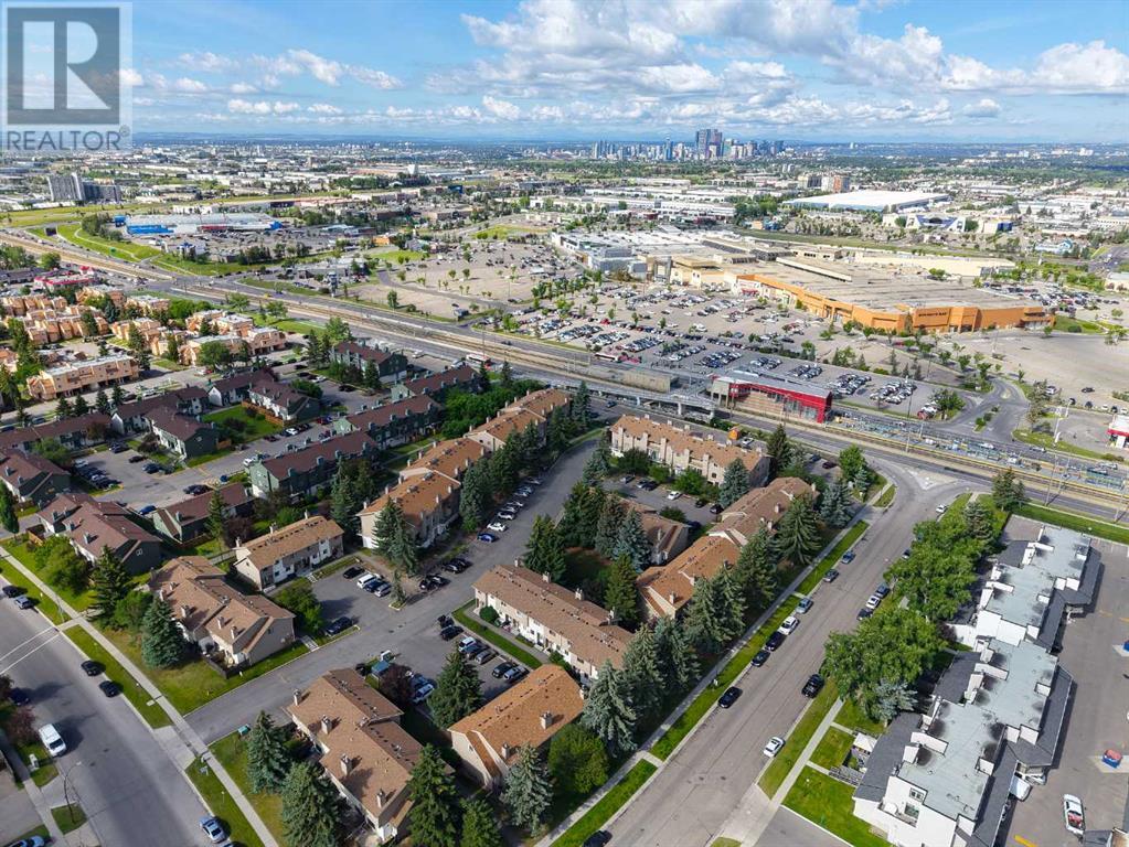 Single Family House for Sale in    Street NE Rundle Calgary 