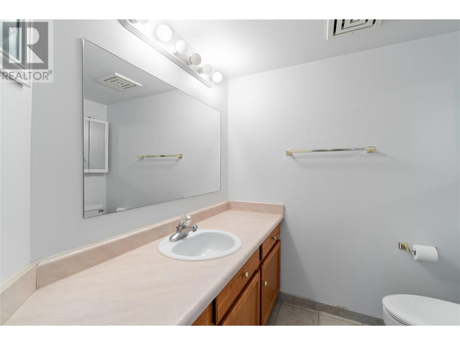 Photo 31 of 250 5 Street Se Unit 314, Salmon Arm BC