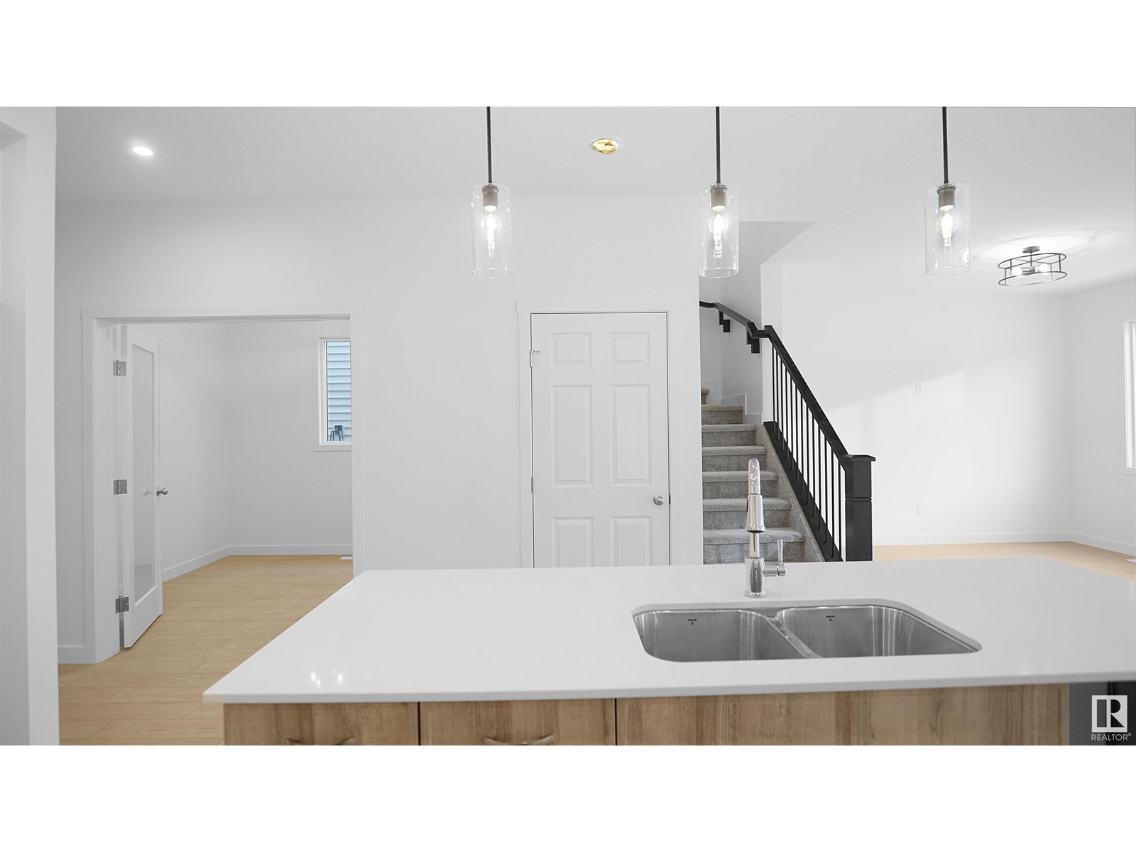 Photo 14 of 4715 Kinney Rd Sw, Edmonton AB