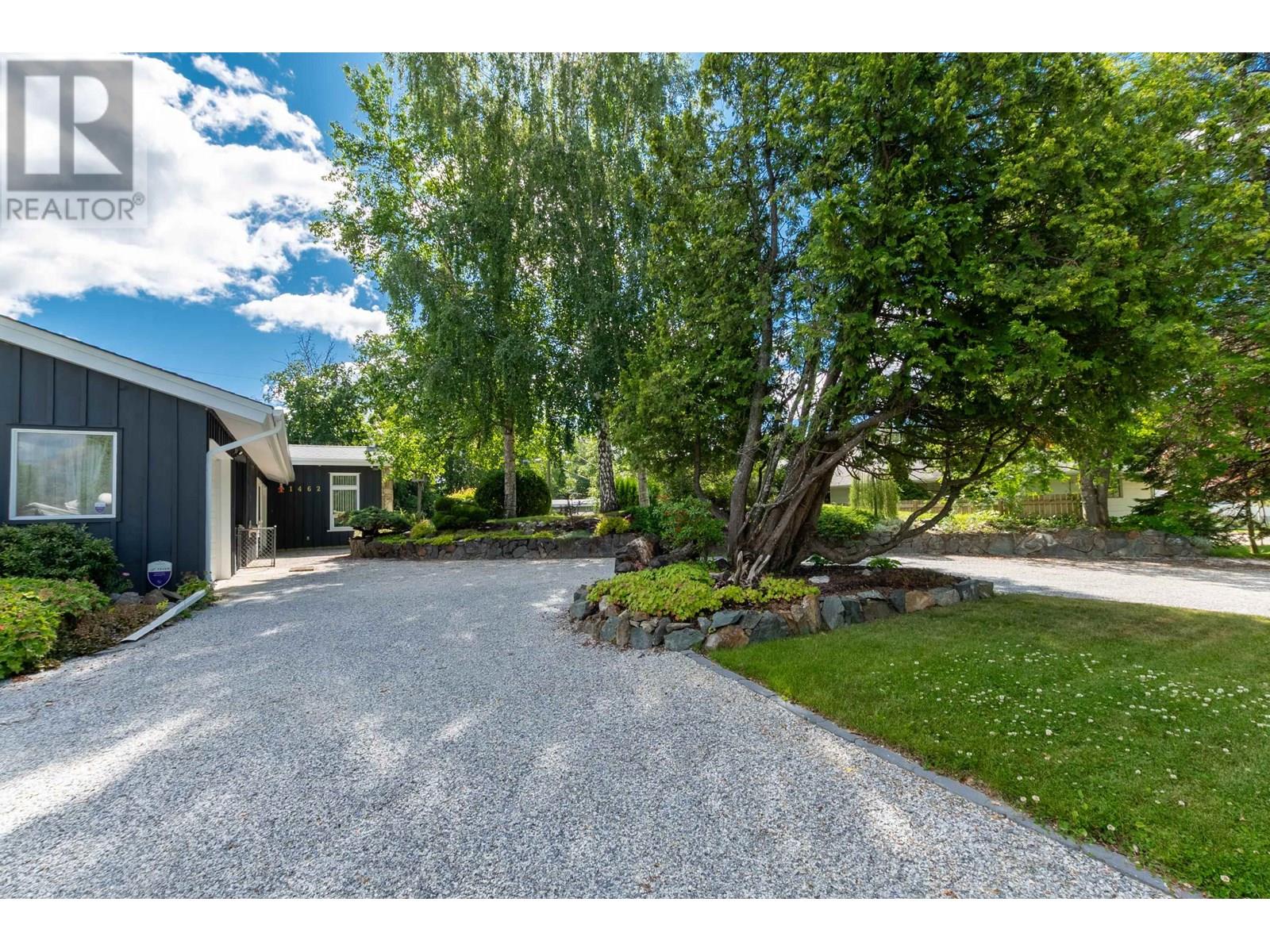 Photo 2 of 1462 Ash Street, Prince George BC