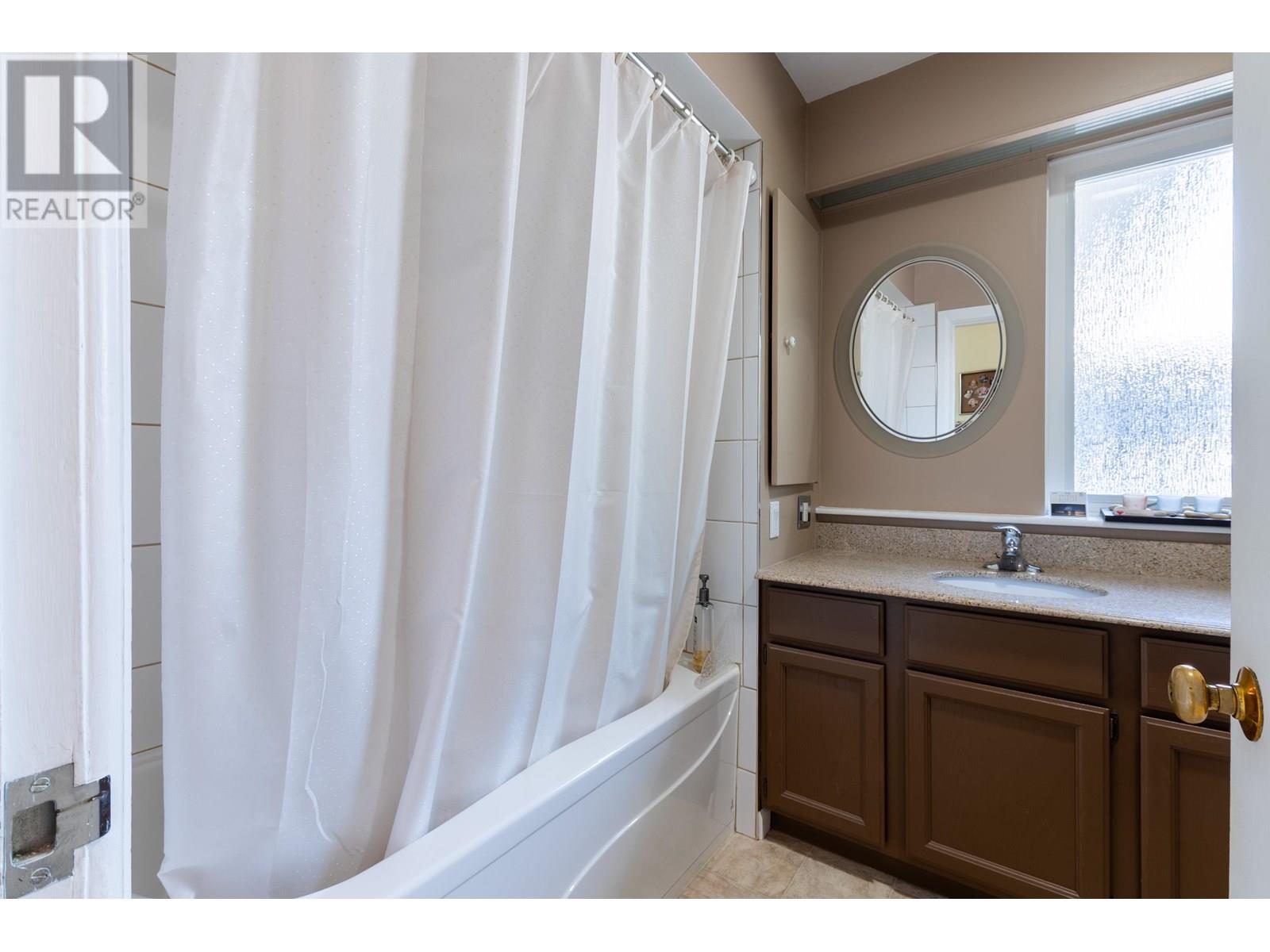 Photo 33 of 1462 Ash Street, Prince George BC
