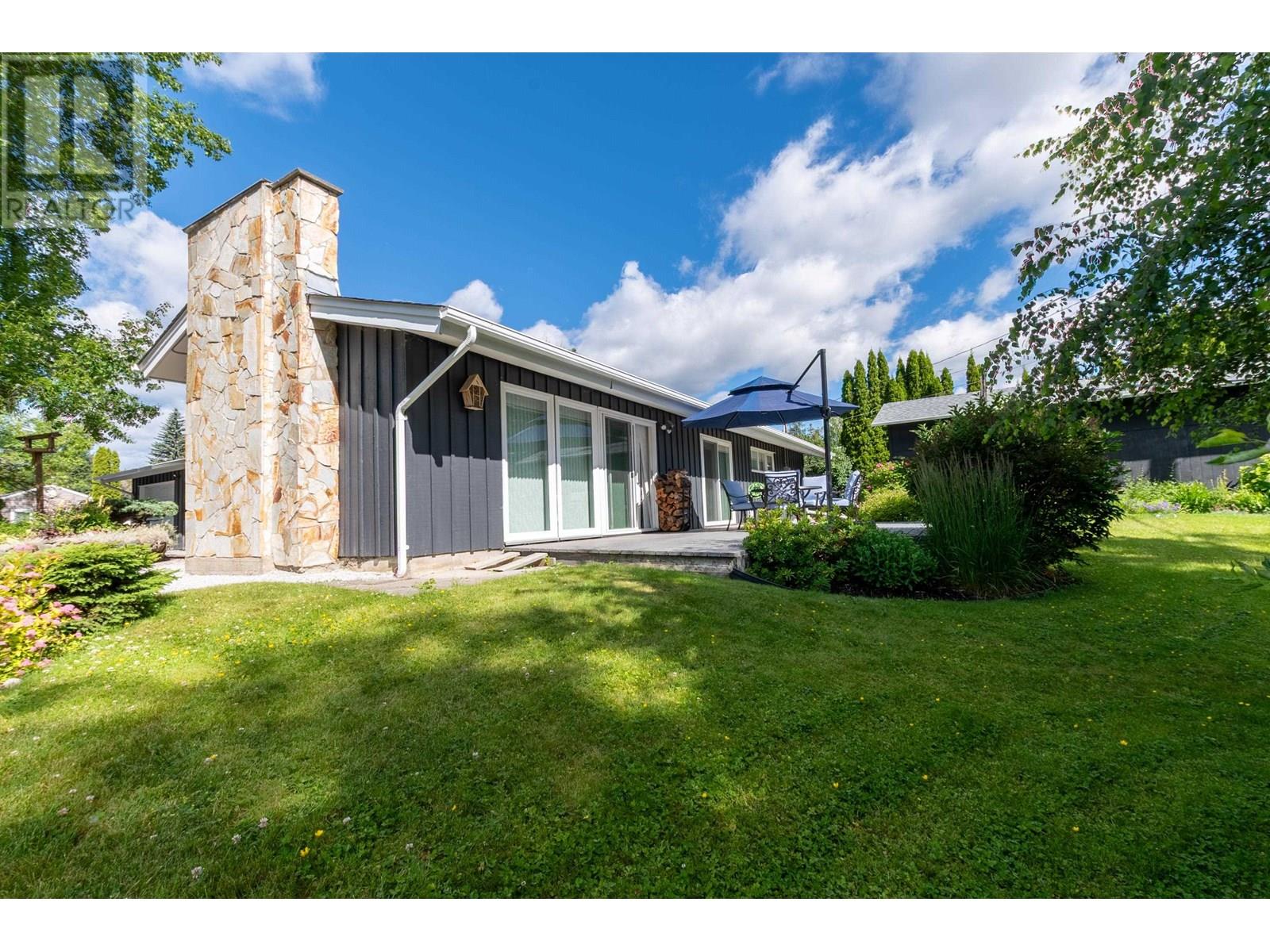Photo 6 of 1462 Ash Street, Prince George BC