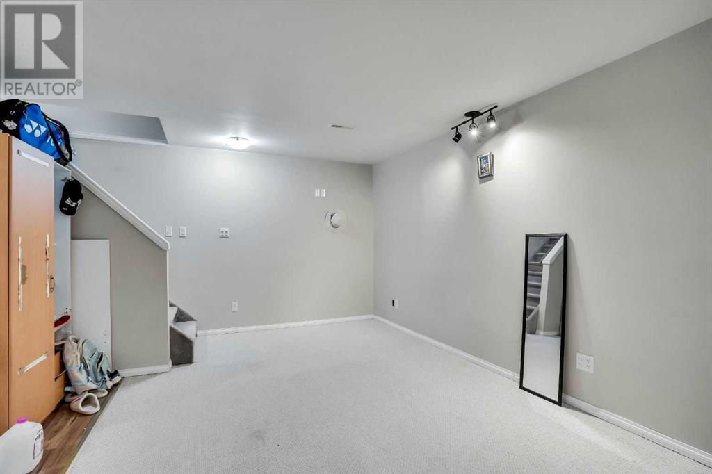 Single Family House for Sale in  Taravista Gardens NE Taradale Calgary 