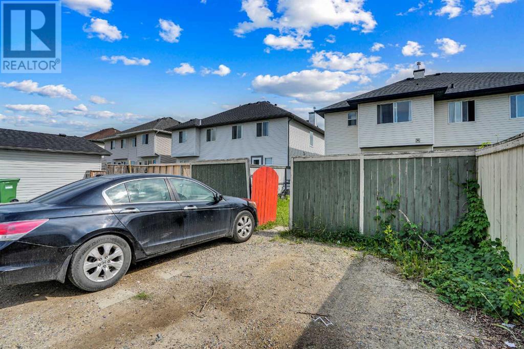 Single Family House for Sale in  Taravista Gardens NE Taradale Calgary 