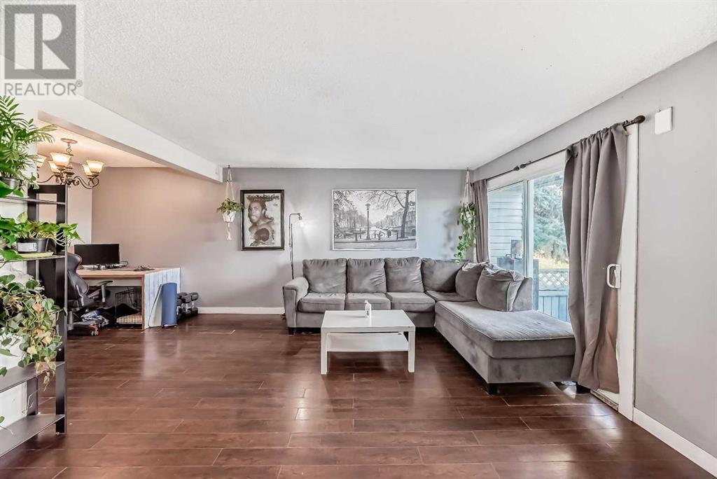 Single Family House for Sale in   Templehill Drive NE Temple Calgary 