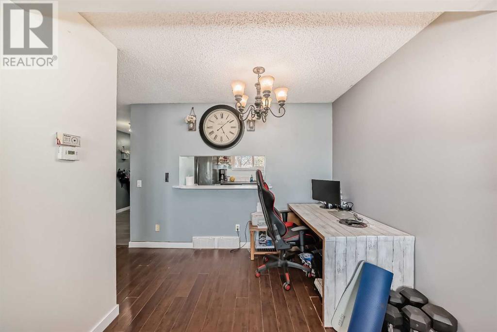Single Family House for Sale in   Templehill Drive NE Temple Calgary 