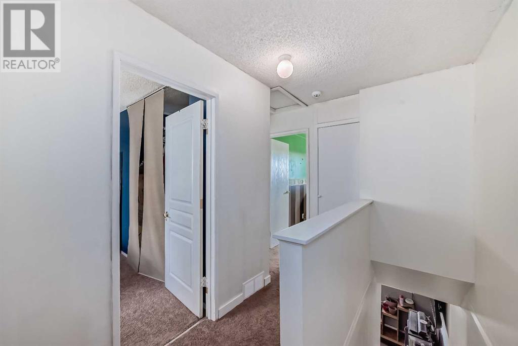 Single Family House for Sale in   Templehill Drive NE Temple Calgary 