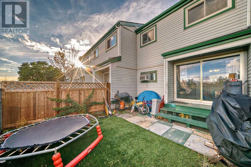 Single Family House for Sale in   Templehill Drive NE Temple Calgary 