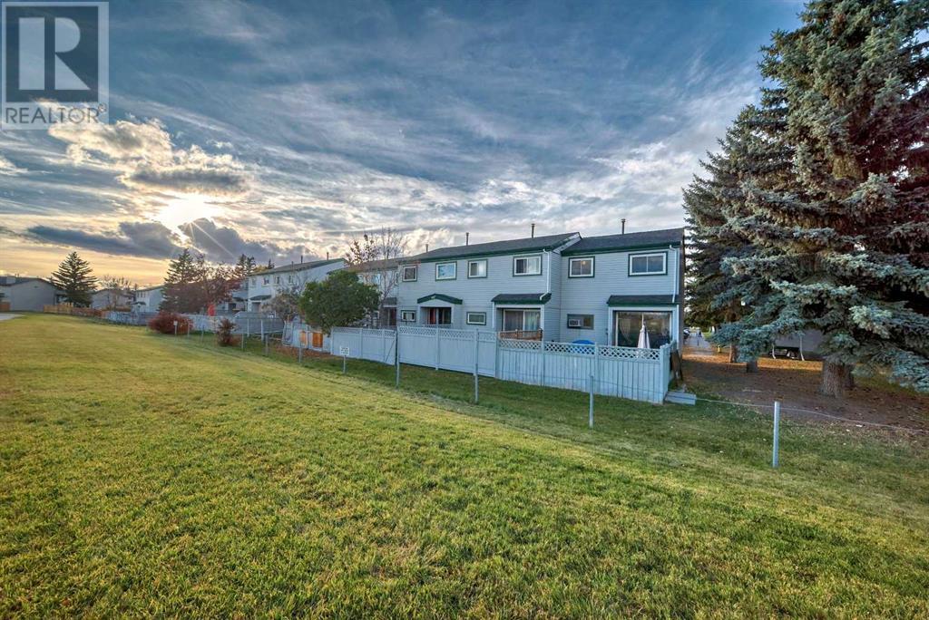 Single Family House for Sale in   Templehill Drive NE Temple Calgary 