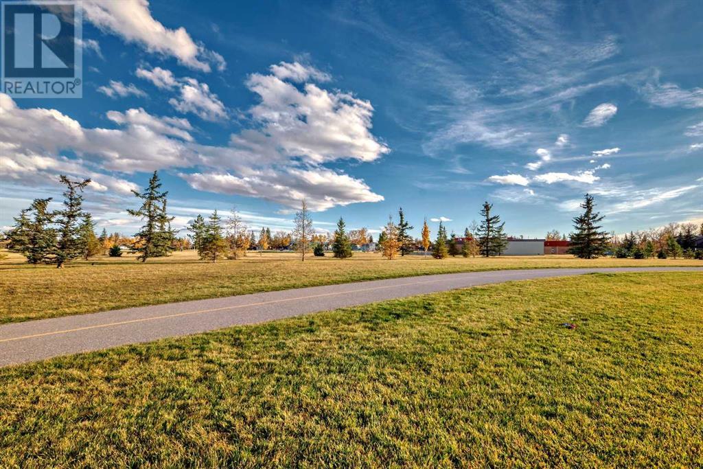 19, 131 Templehill Drive NE, Calgary, Alberta
