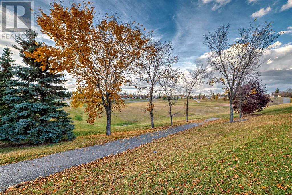 Single Family House for Sale in   Templehill Drive NE Temple Calgary 