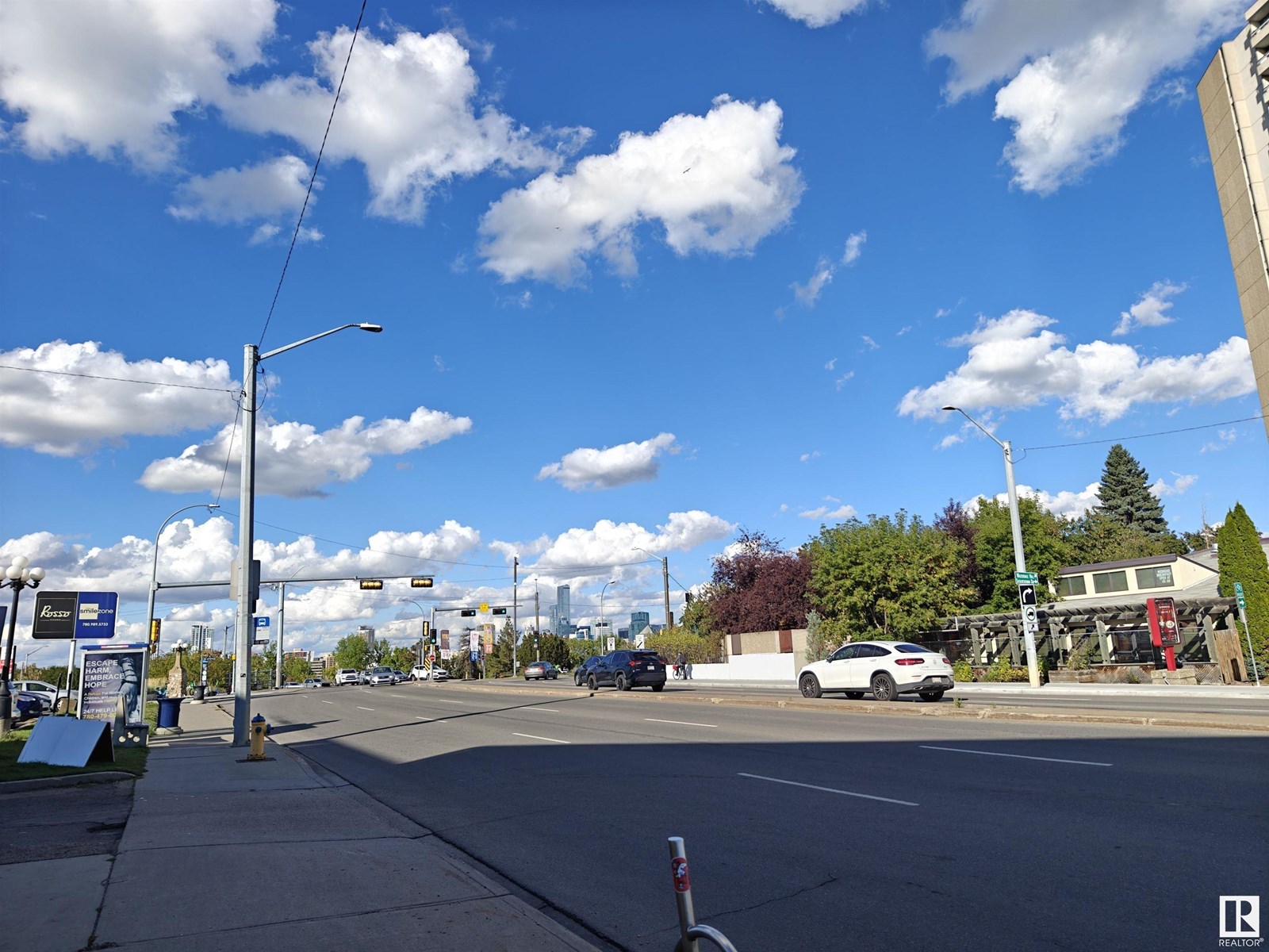Photo 15 of 8724 109 St Nw, Edmonton AB