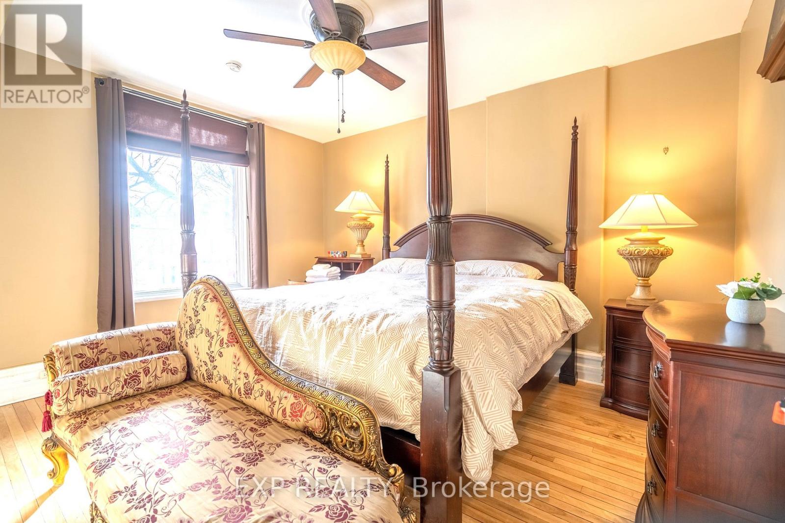 Photo 16 of 431 Gilmour Street, Ottawa ON