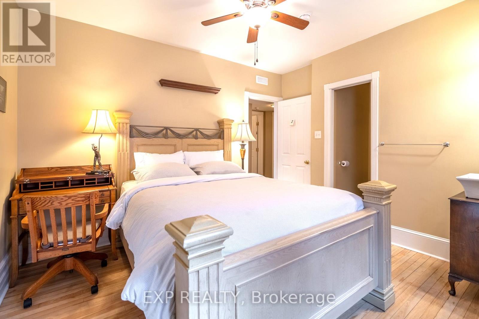 Photo 17 of 431 Gilmour Street, Ottawa ON