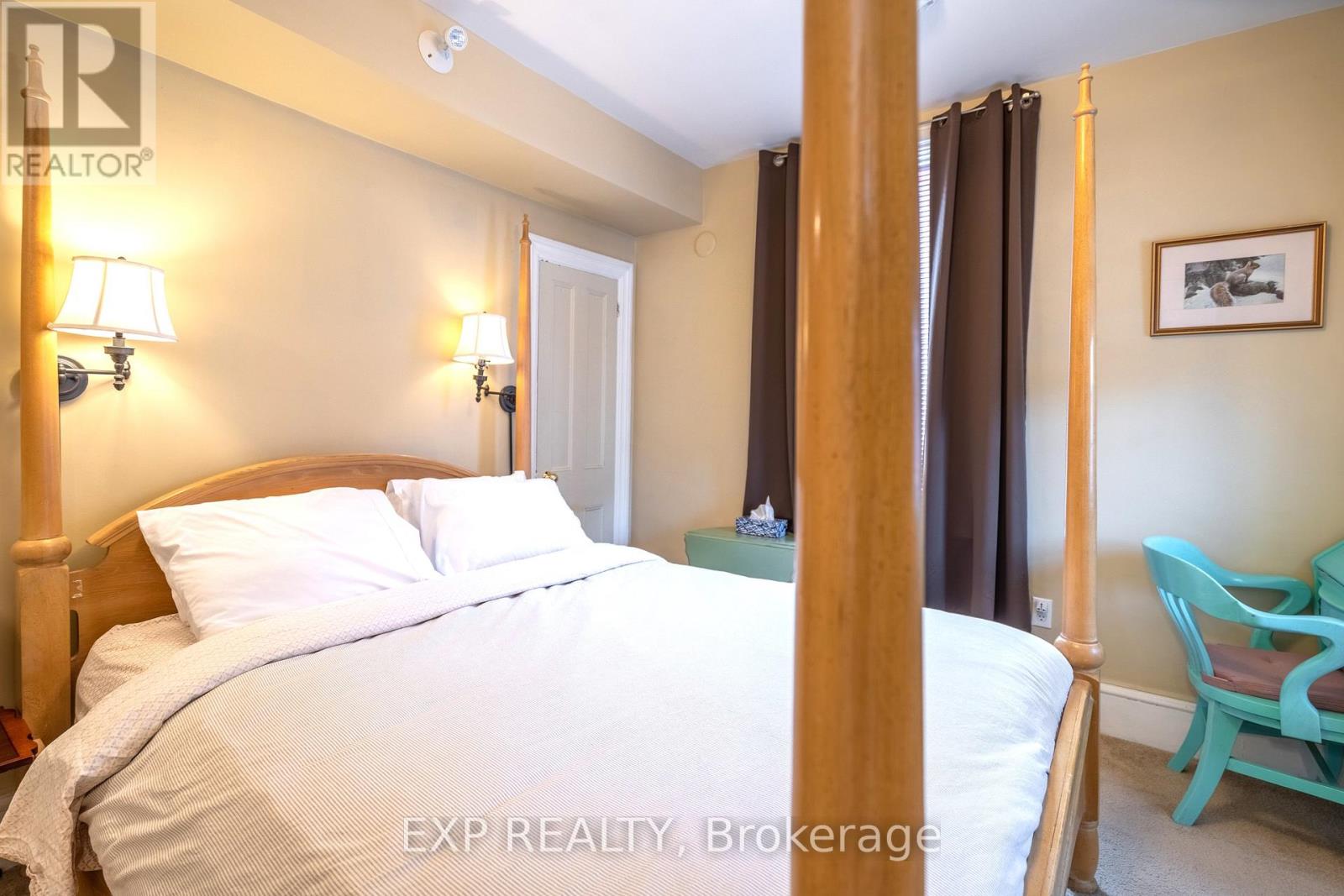 Photo 10 of 431 Gilmour Street, Ottawa ON