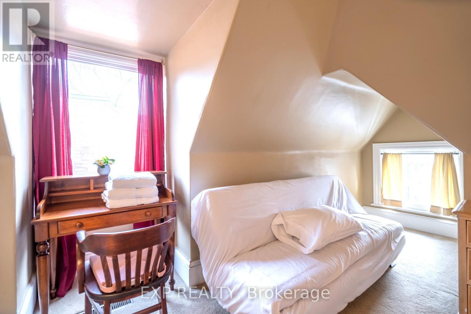 Photo 35 of 431 Gilmour Street, Ottawa ON