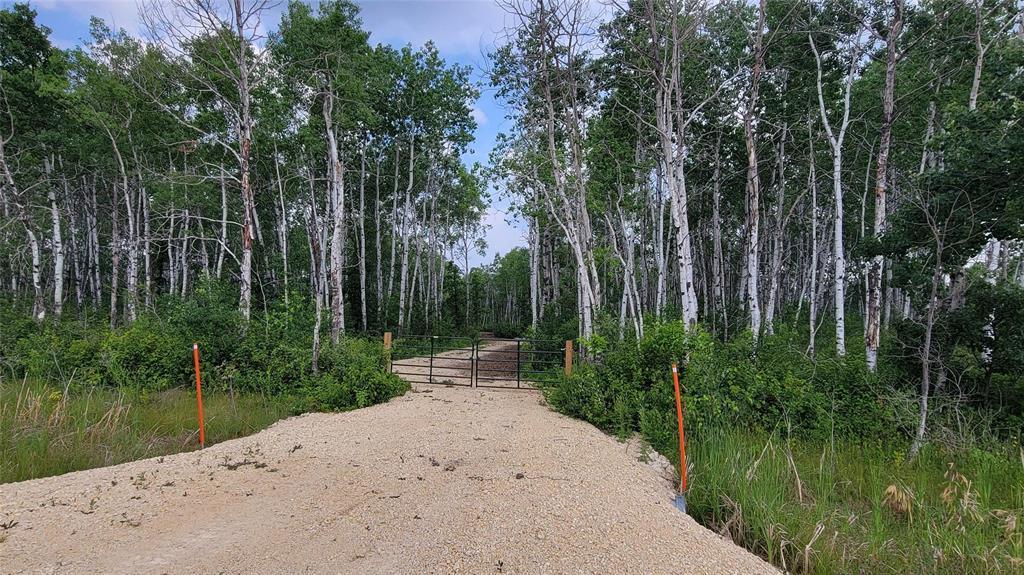 Photo 4 of 173237 110 Road, Fraserwood MB