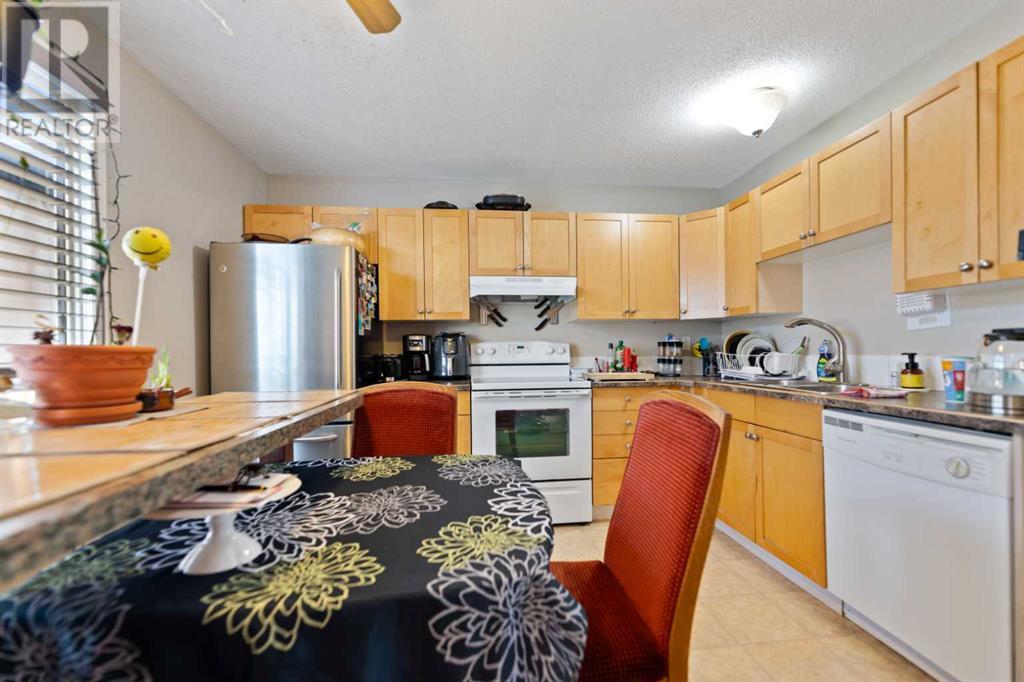 Single Family House for Sale in A Fonda Green SE Forest Heights Calgary 