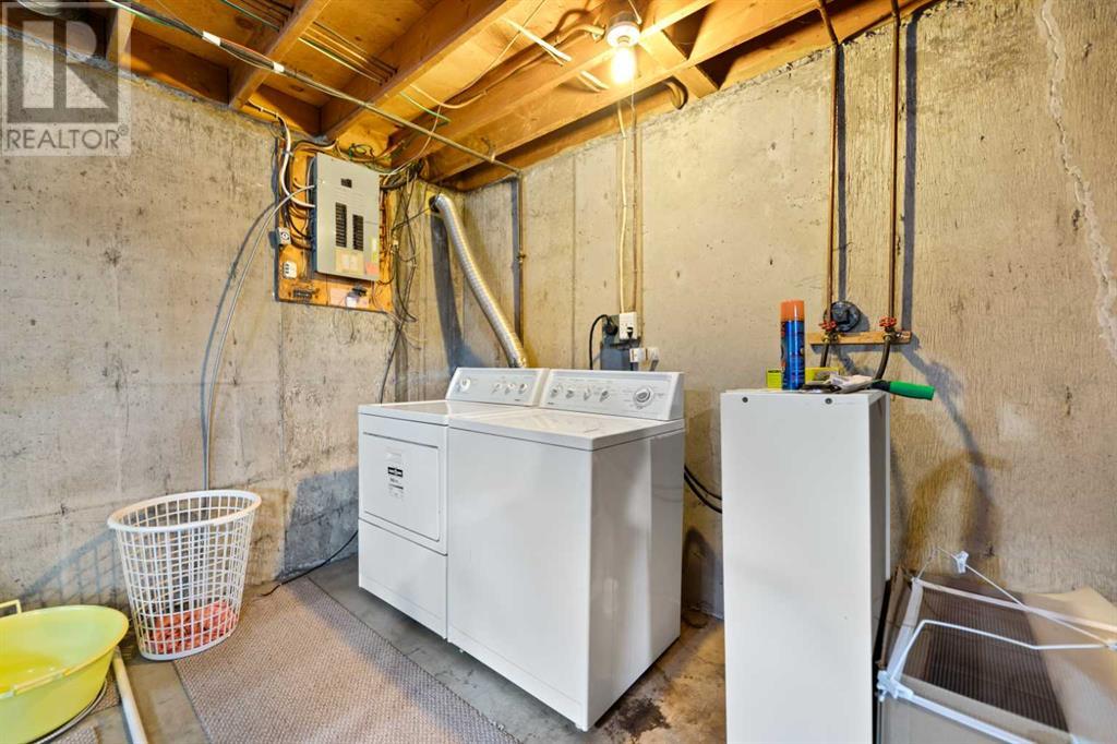 Single Family House for Sale in A Fonda Green SE Forest Heights Calgary 