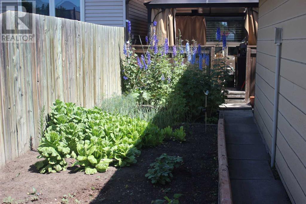Single Family House for Sale in A Fonda Green SE Forest Heights Calgary 