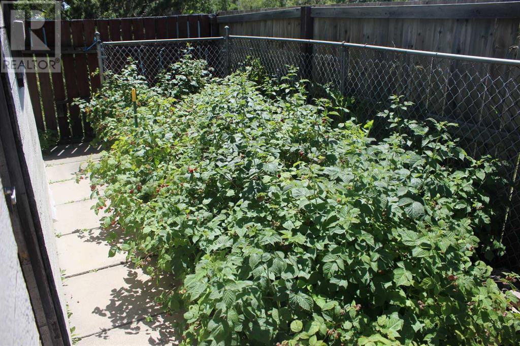 Single Family House for Sale in A Fonda Green SE Forest Heights Calgary 