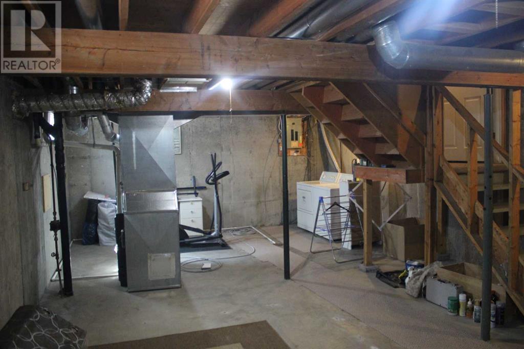 Single Family House for Sale in A Fonda Green SE Forest Heights Calgary 
